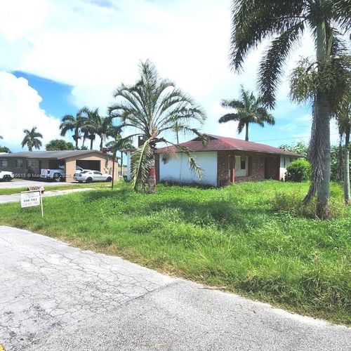 3250 Bacom Point Rd, Pahokee, FL, 33476-2913 | Card Image