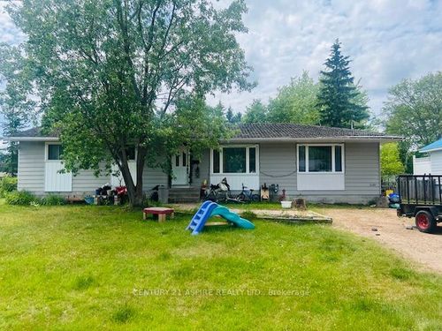 11 Peter St, Petawawa, ON, K8H2K5 | Card Image