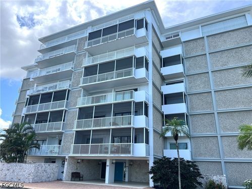 202-60 Pelican St W, Naples, FL, 34113-4051 | Card Image