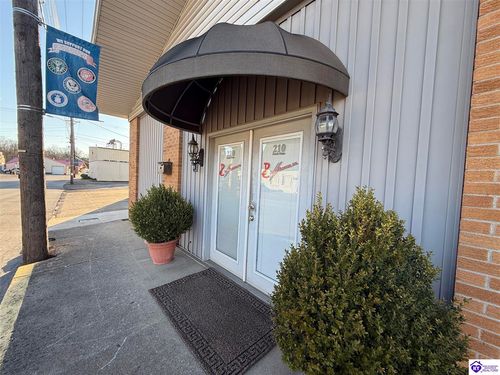 210 S Main St, Elizabethtown, KY, 42701-1421 | Card Image