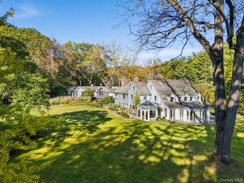 19 Winfield Ave, Harrison, NY, 10528-2407 | Card Image