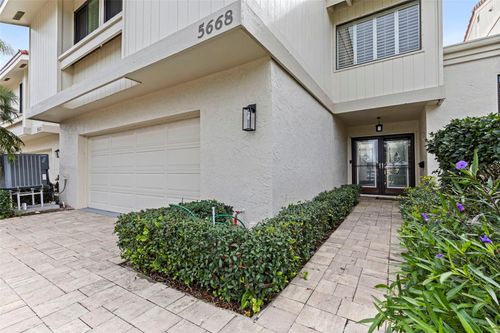 5668 Escondida Blvd S, St Petersburg, FL, 33715-1456 | Card Image