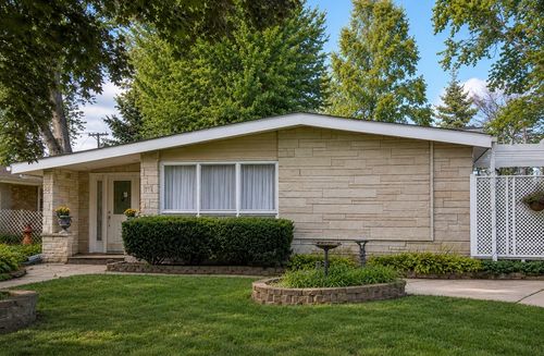 2616 Fontana Dr, Glenview, IL, 60025-4706 | Card Image