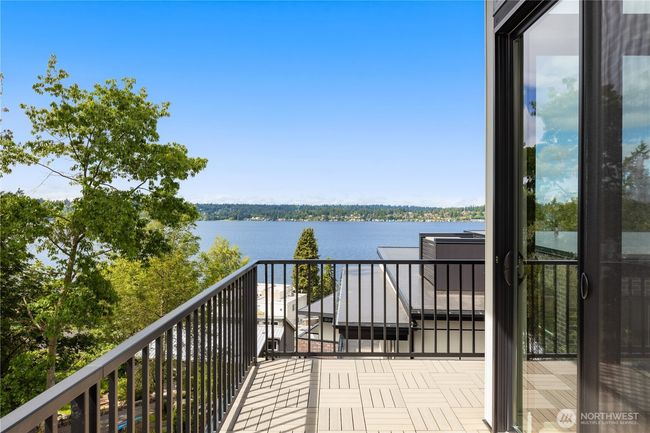7116 Ne 119 Th Ln, House other with 4 bedrooms, 4 bathrooms and 2 parking in Kirkland WA | Image 34