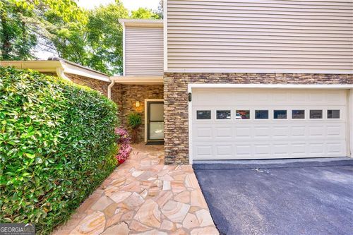 41 Basswood Cir, Sandy Springs, GA, 30328-4514 | Card Image