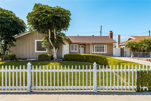 17391 Waal Cir, Huntington Beach, CA, 92647-6333 | Card Image