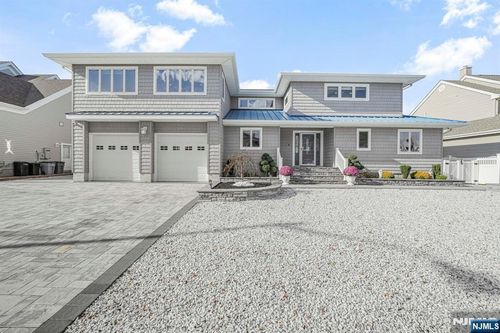 814 Ensign Dr, Forked River, NJ, 08731-3031 | Card Image