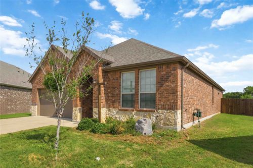11005 Mustang Trl, Aubrey, TX, 76227-1092 | Card Image