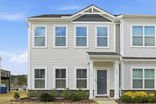949 Robbie Jackson Ln, Fuquay Varina, NC, 27526-4518 | Card Image
