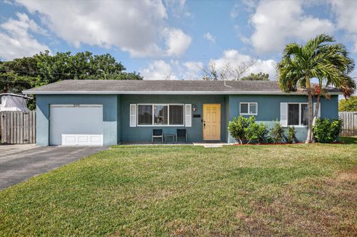 301 Se 3rd St, Deerfield Beach, FL, 33441-3922 | Card Image