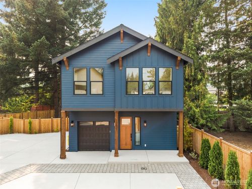 13637 103rd Ave Ne, Kirkland, WA, 98034-2045 | Card Image