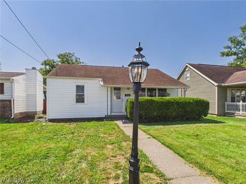 918 18th St, Vienna, WV, 26105-1126 | Card Image