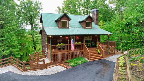 193 Nonchalant Ln, Blairsville, GA, 30512-7685 | Card Image