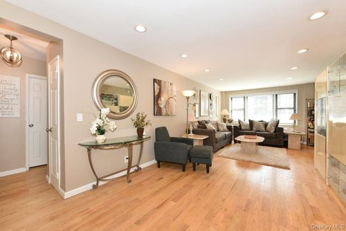 1c-2 Birchwood Ct, Mineola, NY, 11501-4505 | Card Image