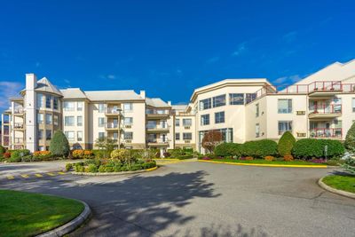 202 - 2626 Countess St, Condo with 2 bedrooms, 2 bathrooms and 1 parking in Abbotsford BC | Image 3