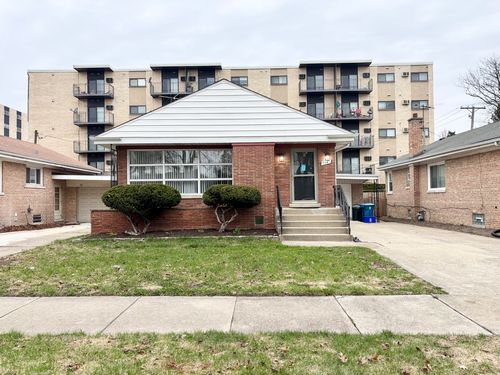 7741 Taylor St, Forest Park, IL, 60130-2108 | Card Image