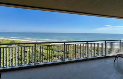 10 - 2900 N Highway A1a, Condo with 3 bedrooms, 2 bathrooms and null parking in Hutchinson Island FL | Image 1