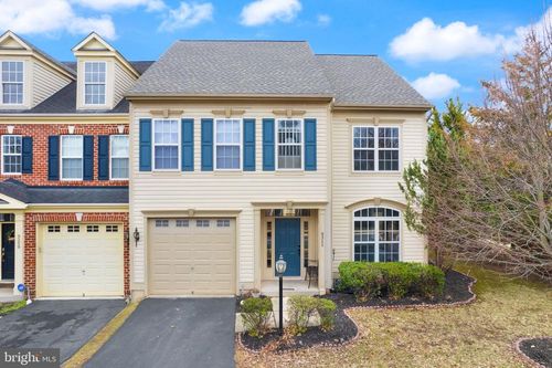 9311 Warren Falls Ln, BRISTOW, VA, 20136-6111 | Card Image