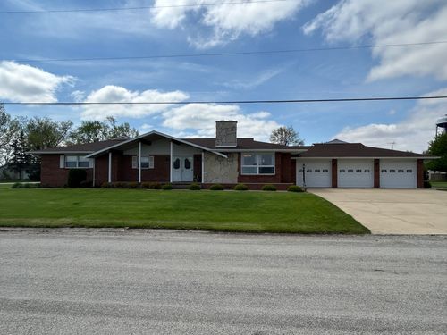 117 Dolbee, Oakwood, IL, 61858-6314 | Card Image