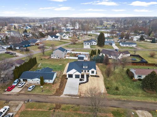 9186 E Snow White Rd, Cromwell, IN, 46732-9654 | Card Image