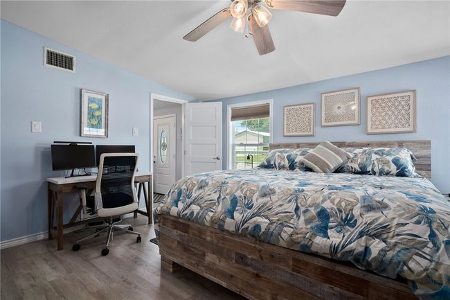 1403 Mccampbell St, House other with 3 bedrooms, 2 bathrooms and 5 parking in Aransas Pass TX | Image 22