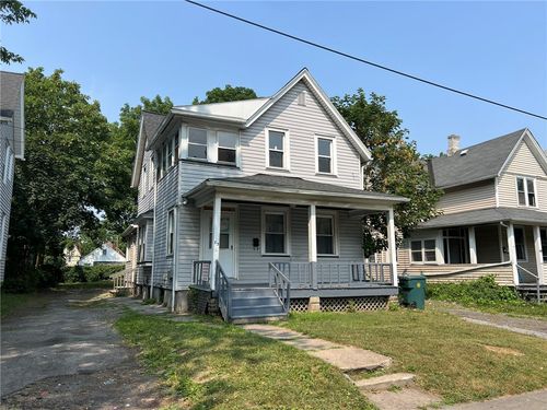 83 Warner St, Rochester, NY, 14606-1830 | Card Image