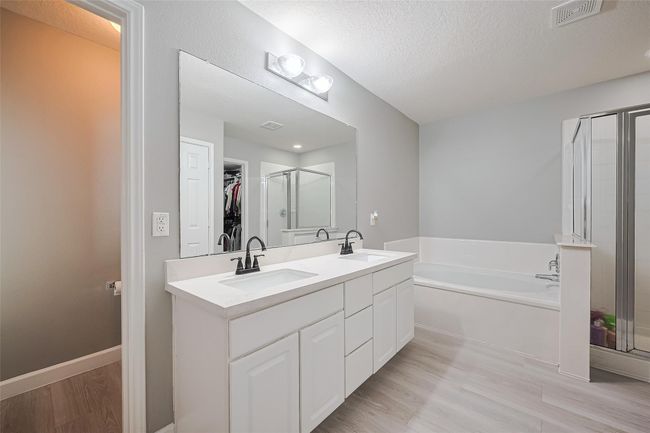 723 Pine Thicket Ct, House other with 3 bedrooms, 3 bathrooms and 2 parking in Spring TX | Image 32