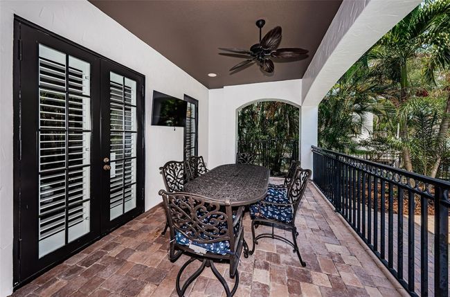 147 Bay Point Dr Ne, House other with 4 bedrooms, 4 bathrooms and null parking in St Petersburg FL | Image 16