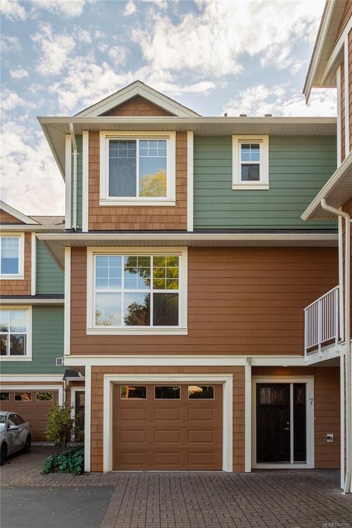 7-4289 Wilkinson Rd, Victoria, BC, V8Z0A7 | Card Image