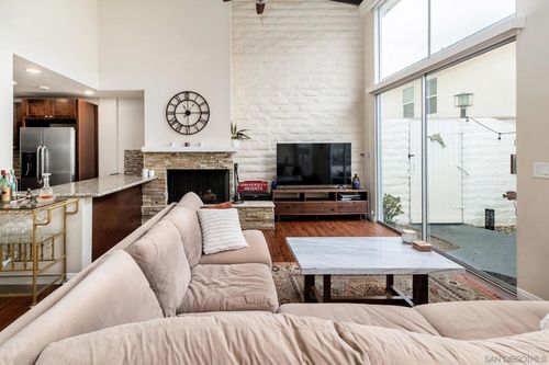 4-2544 Navarra Dr, Carlsbad, CA, 92009 | Card Image