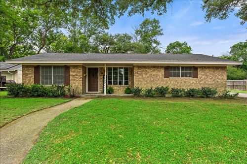 406 N 37th St, Corsicana, TX, 75110-3906 | Card Image