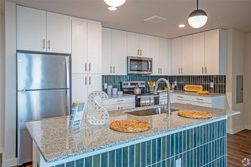116-10010 N Capital Of Texas Hwy, Austin, TX, 78759-5385 | Card Image