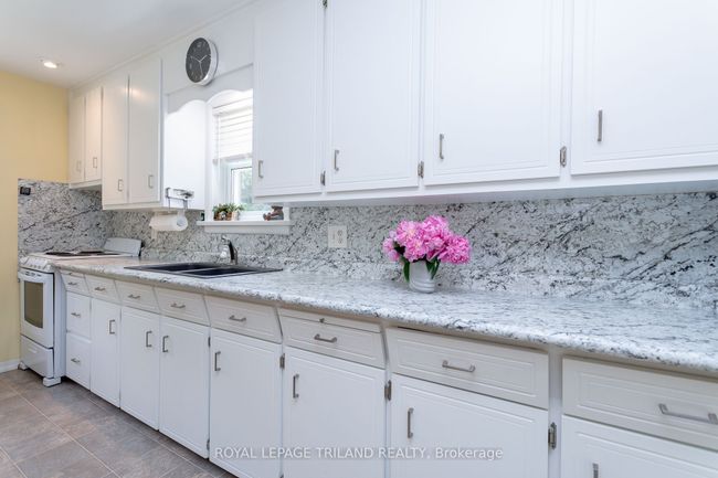 853 Avon Dr, House other with 3 bedrooms, 2 bathrooms and 10 parking in Malahide ON | Image 12