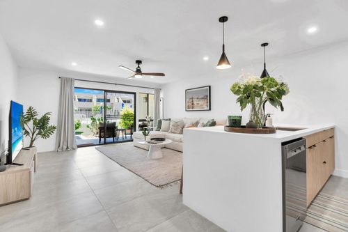 unit-115-1655 E Palm Canyon Dr, Palm Springs, CA, 92264-9149 | Card Image