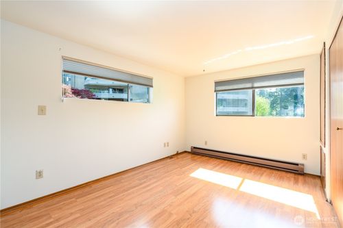 7013 Seaview Ter Sw, Seattle, WA, 98136-1777 | Card Image