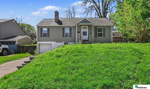 2777 Martin Ave, Omaha, NE, 68112-2823 | Card Image