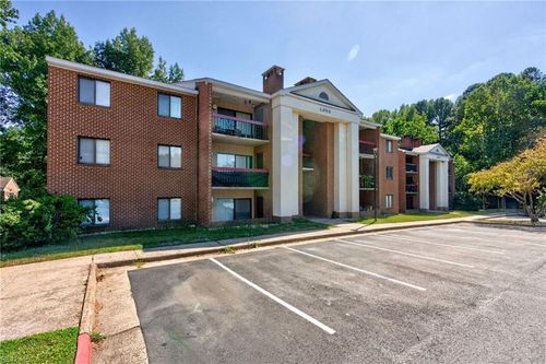11-4008 Governors Sq, Williamsburg, VA, 23188-5056 | Card Image