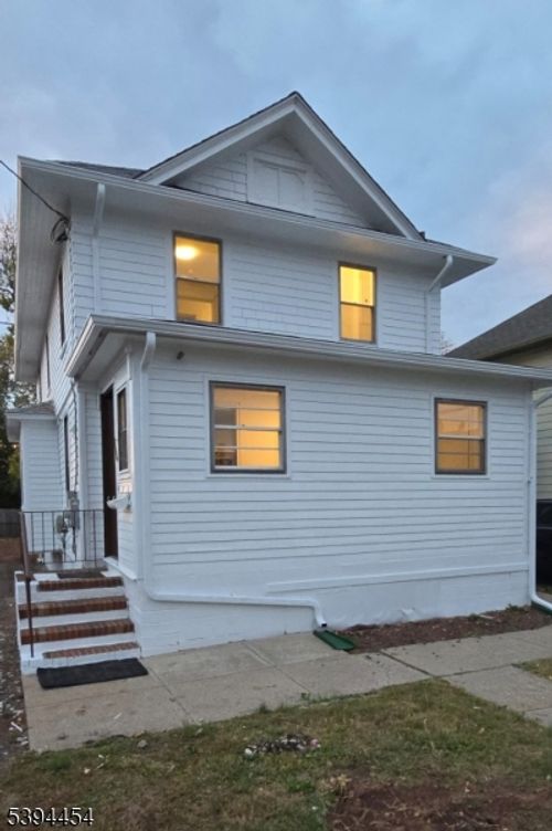 99 Eastern Ave, Somerville, NJ, 08876-2537 | Card Image