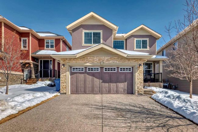 18 Rockford Road Nw, Home with 4 bedrooms, 3 bathrooms and 4 parking in Calgary AB | Image 1