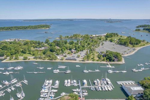 b2-437 Pelham Rd, New Rochelle, NY, 10805-2239 | Card Image