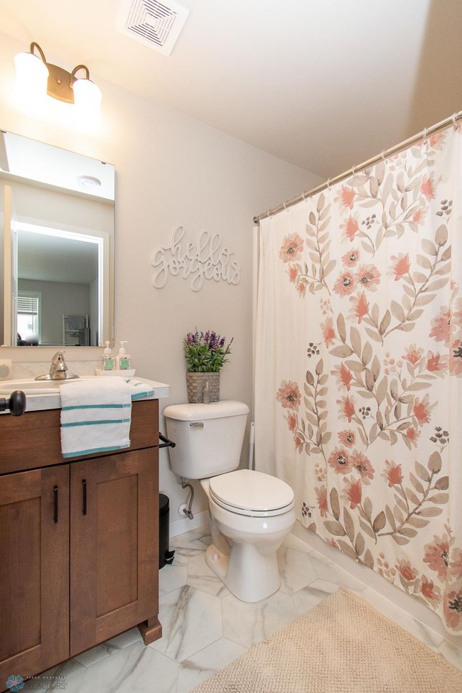 Full Bath 2 - LL | Image 40
