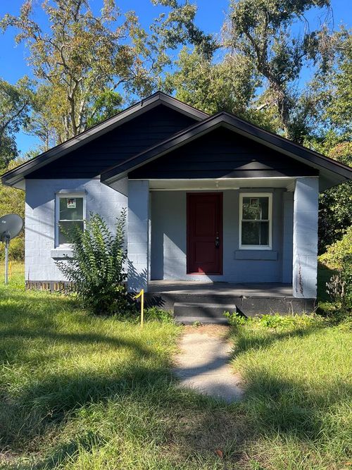 412 N Barack Obama Blvd, Valdosta, GA, 31601-4841 | Card Image