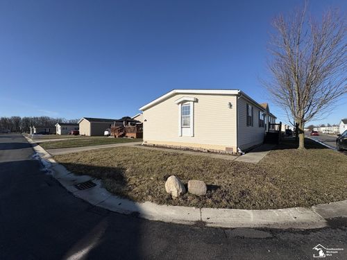 13565 Pear St, Carleton, MI, 48117-9436 | Card Image