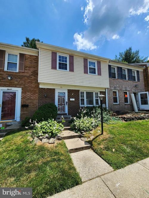 8-15 County Ct, GAITHERSBURG, MD, 20878-2800 | Card Image