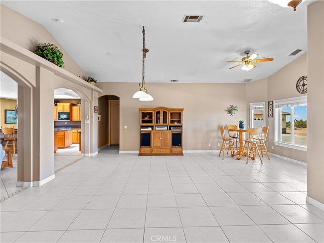 8650 Verbena Rd, House other with 4 bedrooms, 4 bathrooms and 7 parking in Oak Hills CA | Image 21