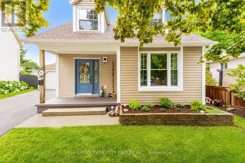 11 Nipigon Place, Kitchener, ON, N2B3N5 | Card Image
