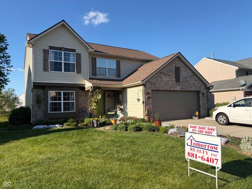 5752 Columbia Cir S, Greenwood, IN, 46142-9148 | Card Image