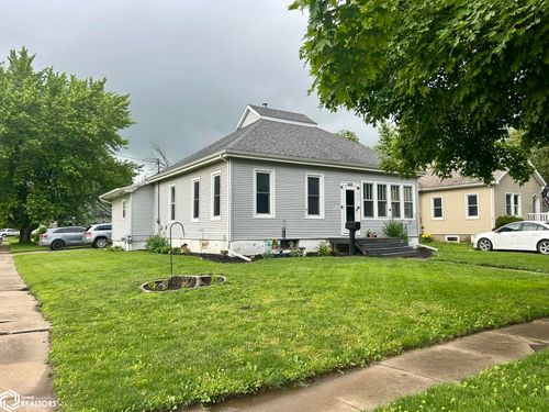 856 Franklin St, Wapello, IA, 52653-1326 | Card Image