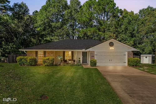 8503 Hollow Bluff Dr, Haughton, LA, 71037-8520 | Card Image