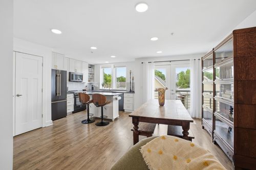 25-1325 5th Ave N, Nashville, TN, 37208-2970 | Card Image